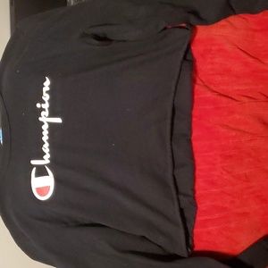 Black, medium, long-sleeved champion cropped shirt
